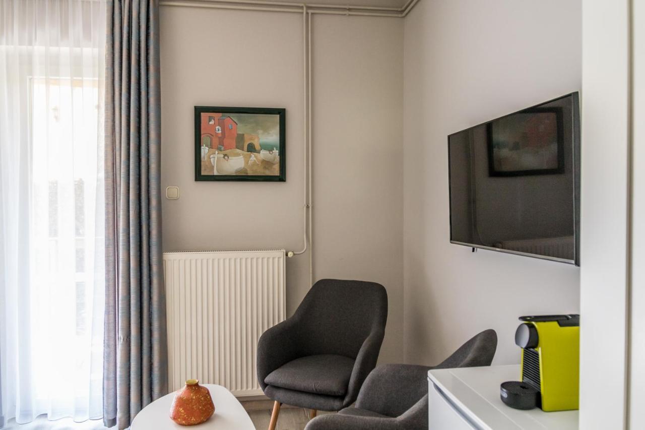 Villa 21 Boutique Rooms Balatonalmádi Exteriör bild