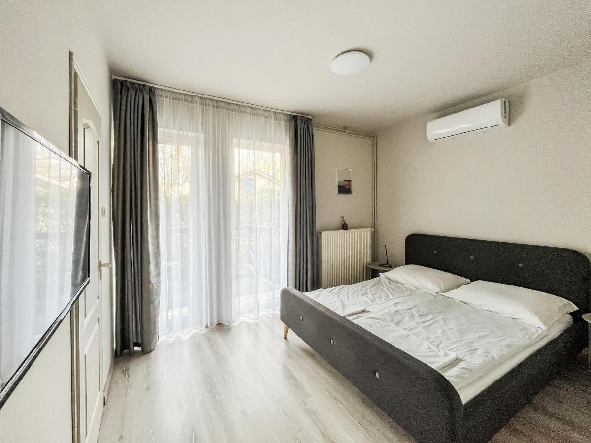 Villa 21 Boutique Rooms Balatonalmádi Exteriör bild