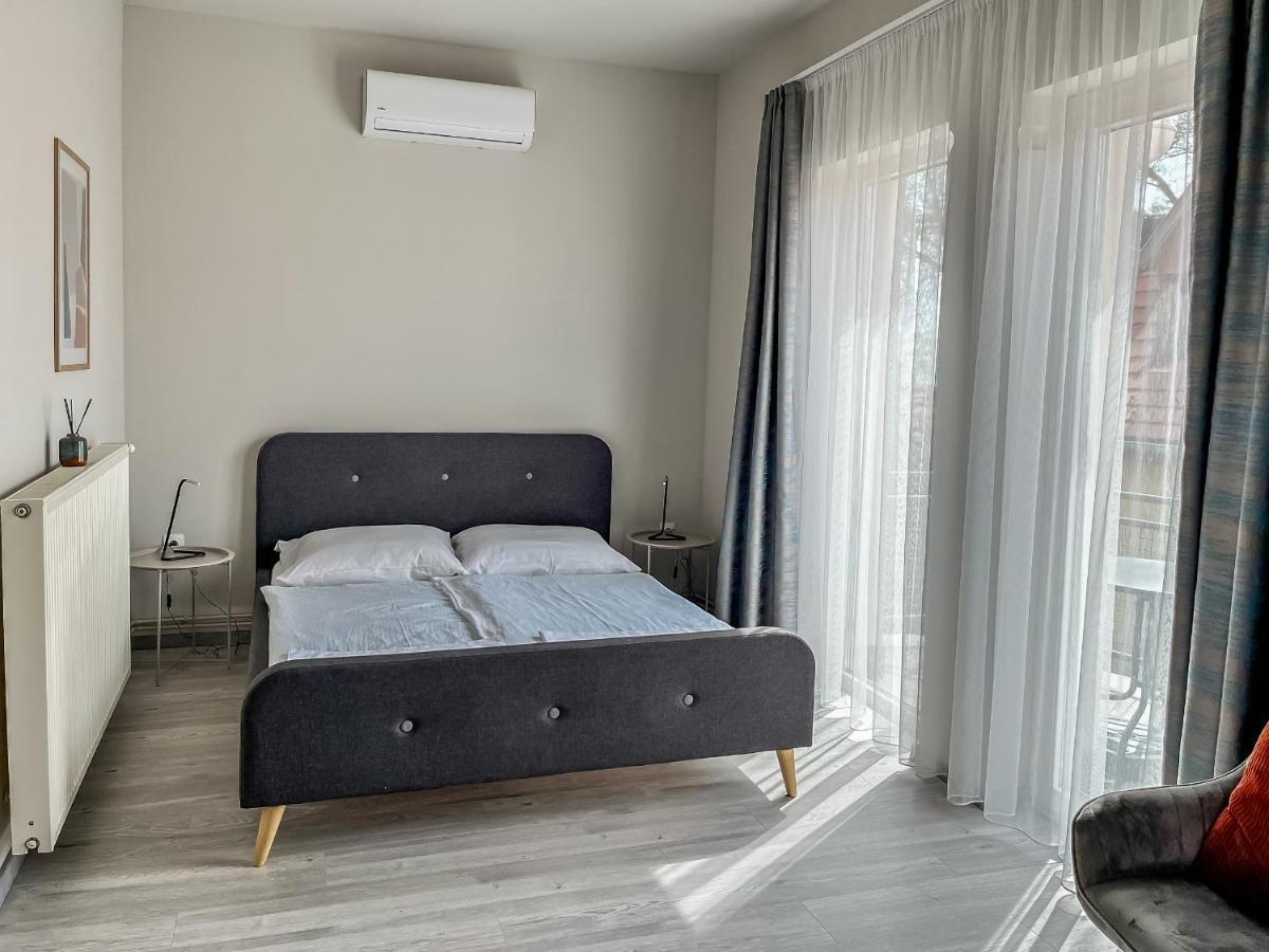 Villa 21 Boutique Rooms Balatonalmádi Exteriör bild