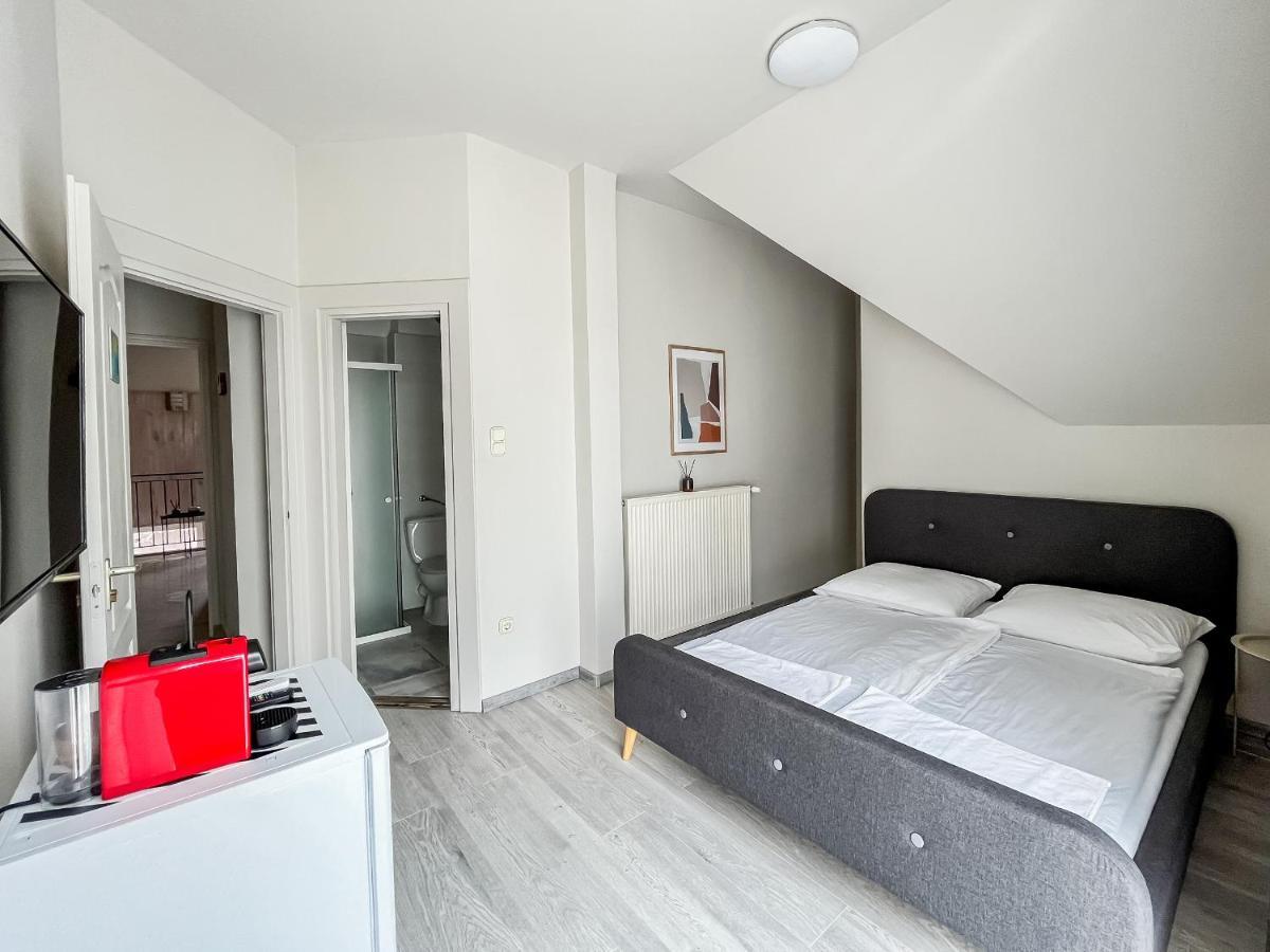 Villa 21 Boutique Rooms Balatonalmádi Exteriör bild
