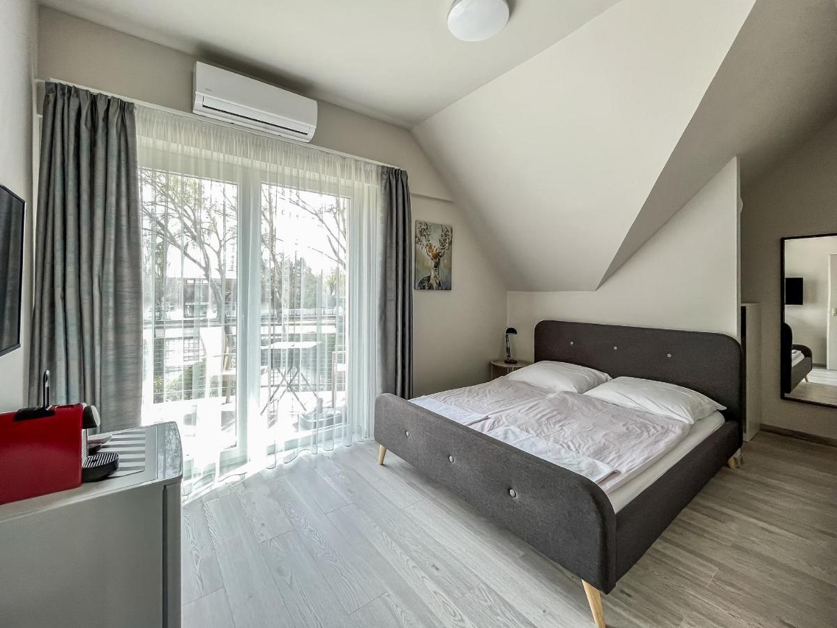 Villa 21 Boutique Rooms Balatonalmádi Exteriör bild