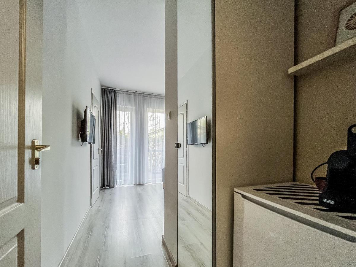 Villa 21 Boutique Rooms Balatonalmádi Exteriör bild
