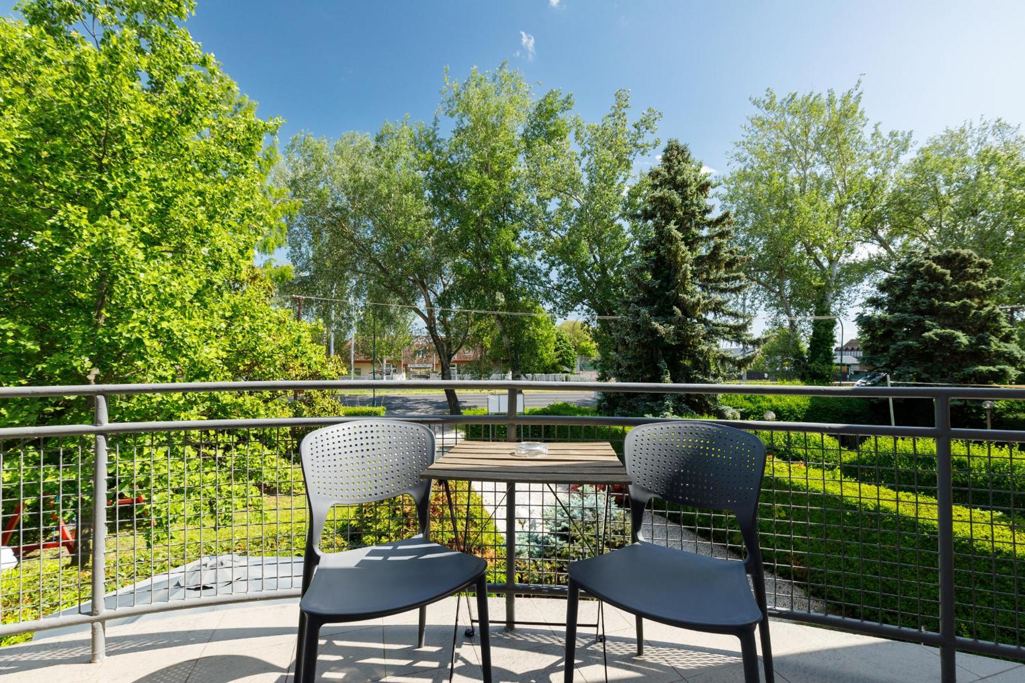 Villa 21 Boutique Rooms Balatonalmádi Exteriör bild